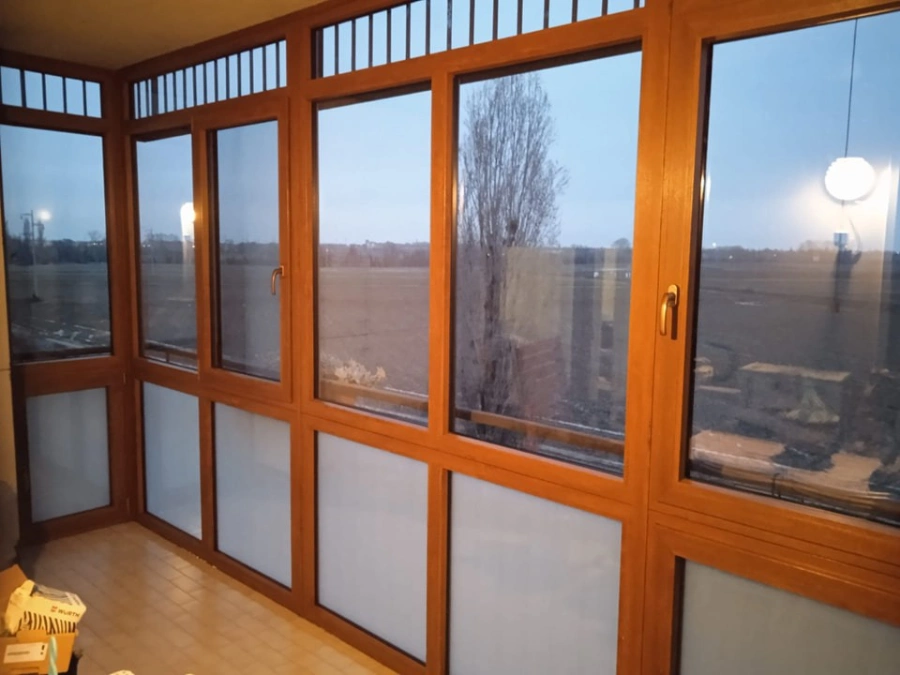 outdoor-con-infisso-trasparente